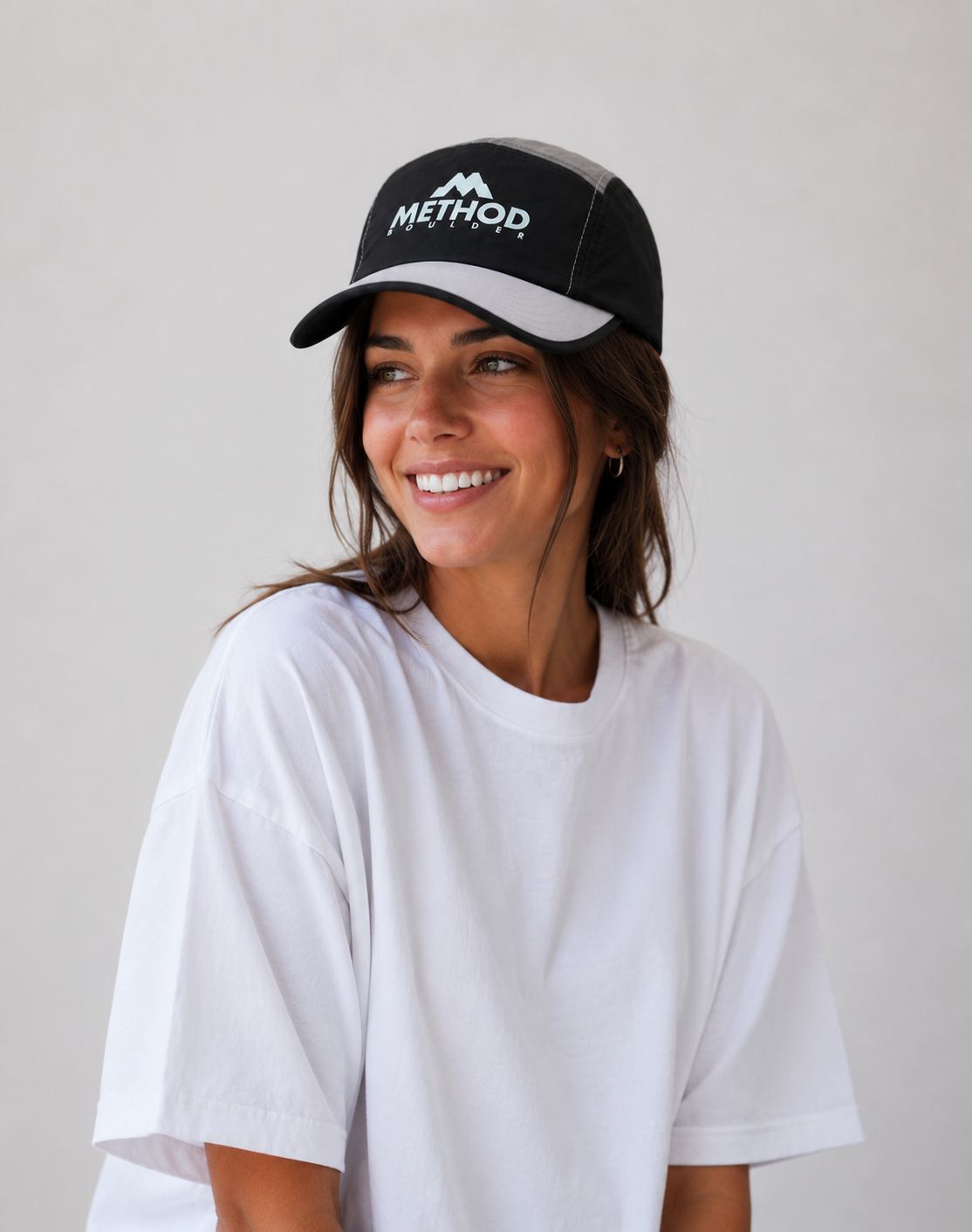 GORRA FIVE PANELS FLEX NEGRA