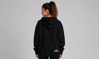 SUDADERA CON CAPUCHA PUTAS REGLETAS NEGRA