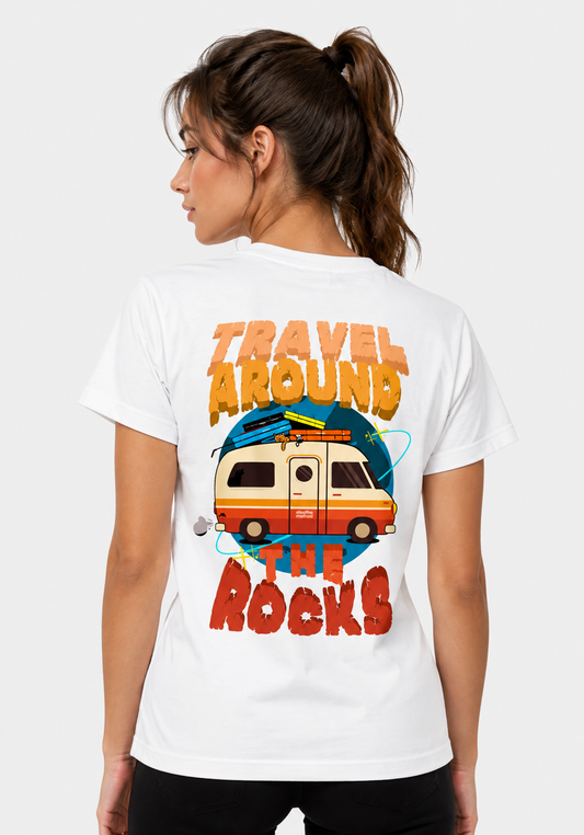 CAMISETA TRAVEL AROUND THE ROCKS ADULTO BLANCA